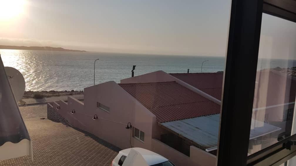 Kairos Cottage B&B Lüderitz Exteriör bild